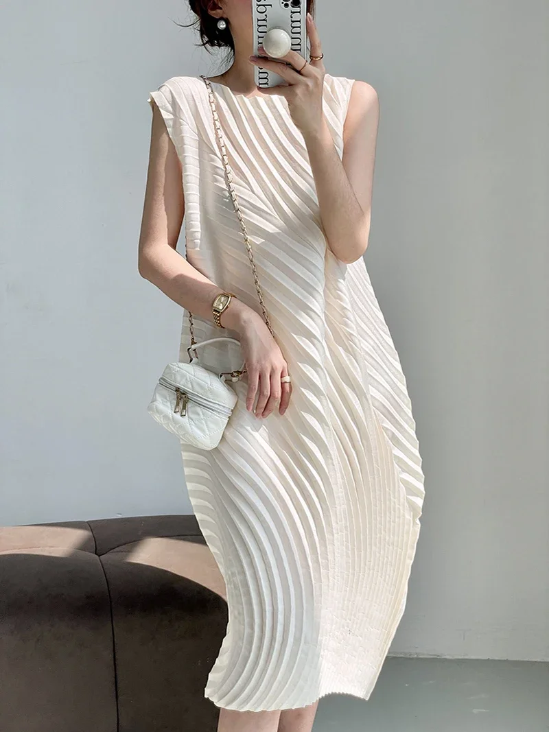 Knitting Needle Circular - Miyake Hand Circle Плиссированное платье без